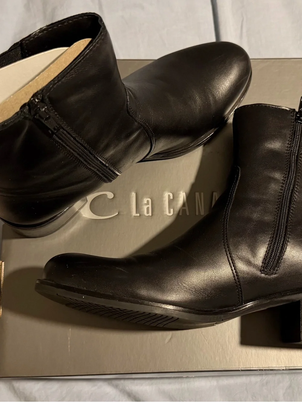 La Canadienne Harlo Black Leather Zip Ankle Boots